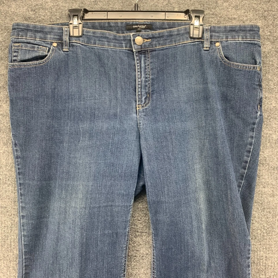 Daisy Fuentes Jeans Womens 20W Blue Stretch Medium Wash Denim Straight 42x26 - Image 3 of 4