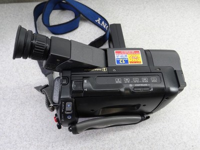 Sony Handycam Vision CCD-TRV15 Video8 XR Camcorder 16x/64x 2.5