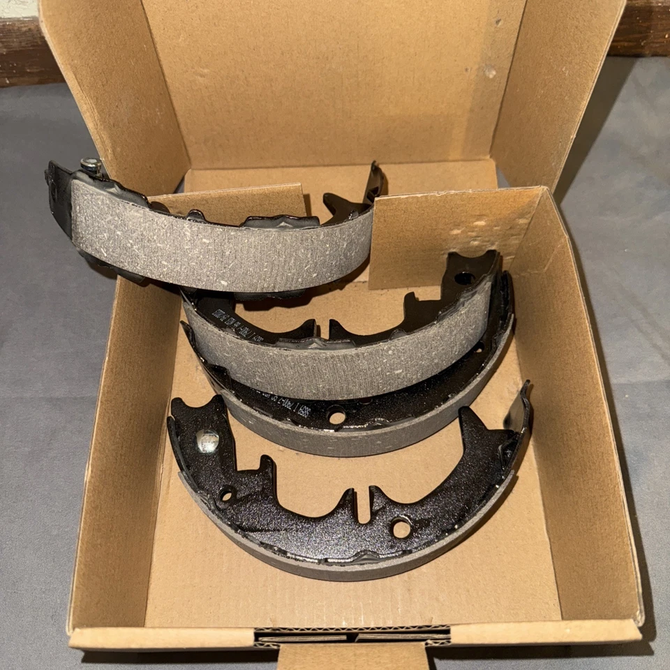 Zapata de freno S859 Carquest Lexus ES300 Toyota Avalon ES330 Camry Highlander ES350 Foto 3 de 4