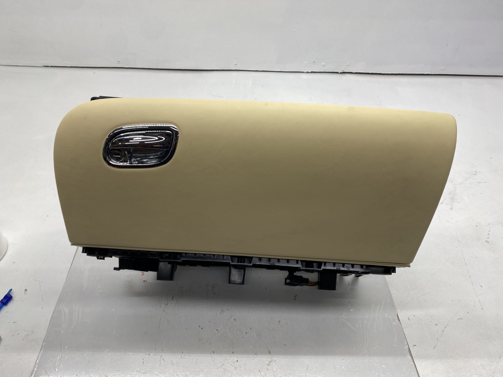 2010-2020 BENTLEY MULSANNE OEM FRONT RIGHT DASH GLOVE BOX STORAGE COMPARMENT
