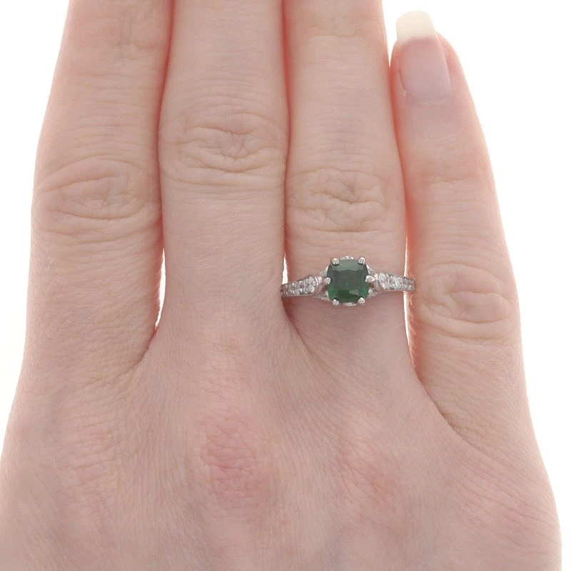 Anillo de compromiso de diamantes y granate tsavorita de oro blanco - Cojín de 18 k 1,50 ctw Foto 2 de 4