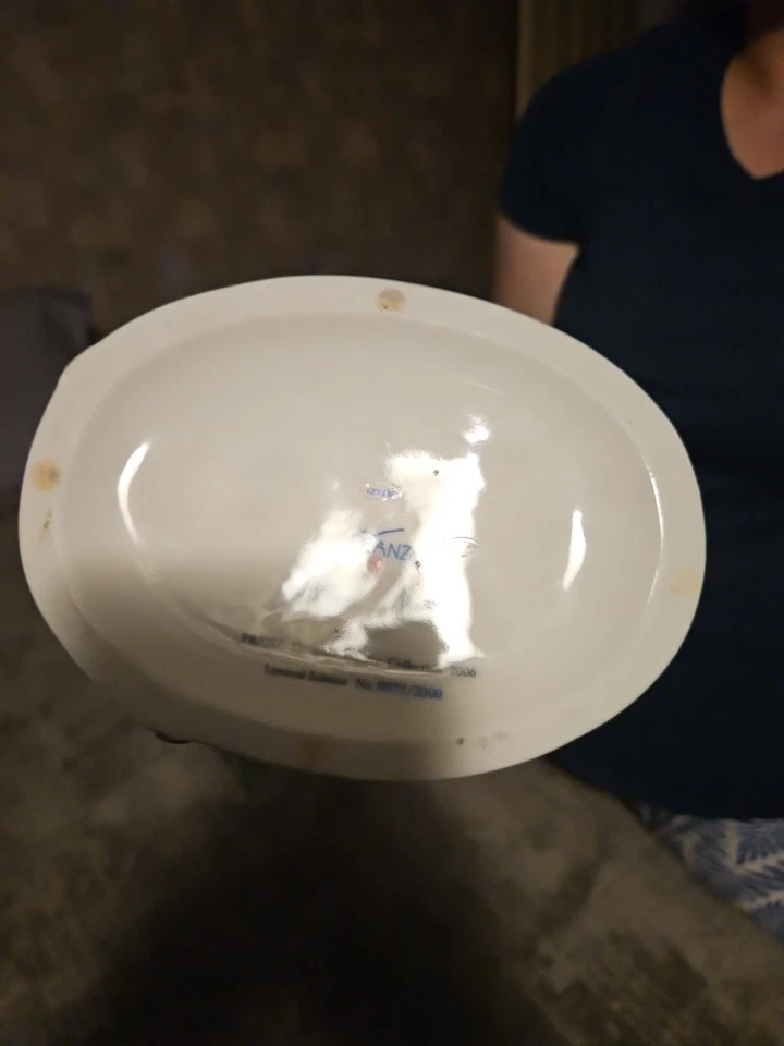 Franz Designer Gallery Collection 2006 Limited Ed. Rainforest Blue Parrot Vase - Image 2 of 4