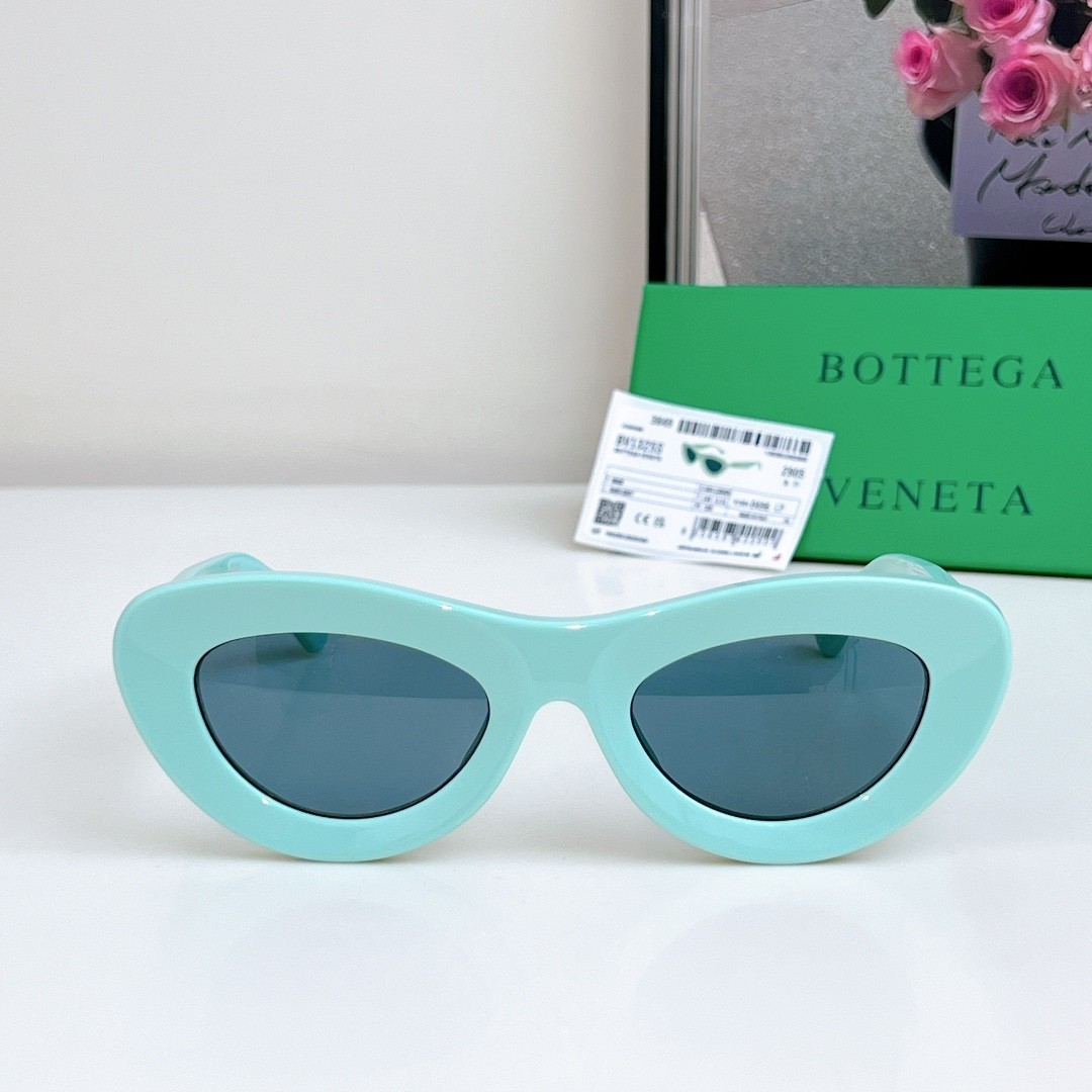 Bottega Veneta BV1325S Sunglasses Blue Frame UV400 Luxury  display picture 3