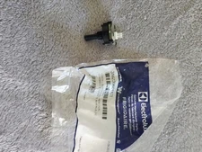 Range dual surface element control switch