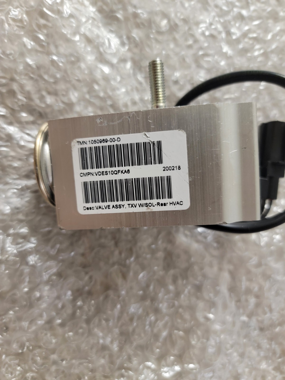 2016-2020 Tesla Model X Rear HVAC Solenoid Heater Valve Assembly 1050969-00-D