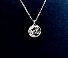 925 Silver Celtic Crescent Moon Triskele Triple Spiral Triskelion Pendant Chain