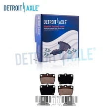 Rear Ceramic Brake Pads with Hardware Brake Pad for 2004 2005 Toyota RAV4 2.4L