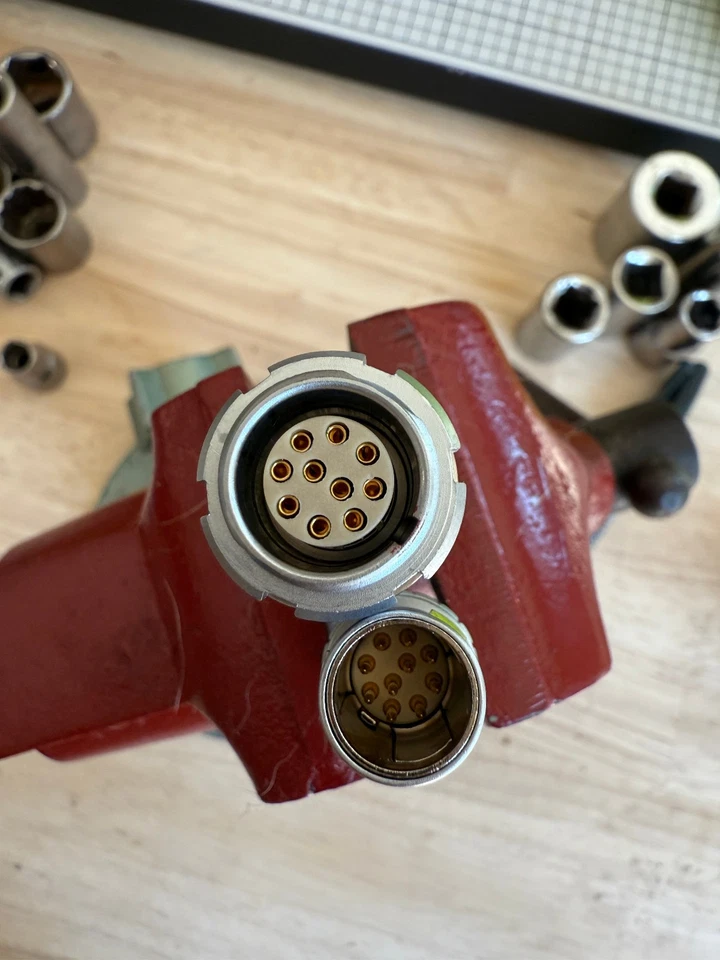 LEMO PFG.2B.309.CLAD72 FGG.2B.309.CLAD72 9 pin connector - male and female pair - Image 4 of 4