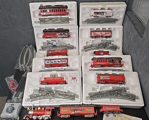 Hawthorne Village Masterpiece Railways Budweiser Holiday Express 40 Total Pieces
