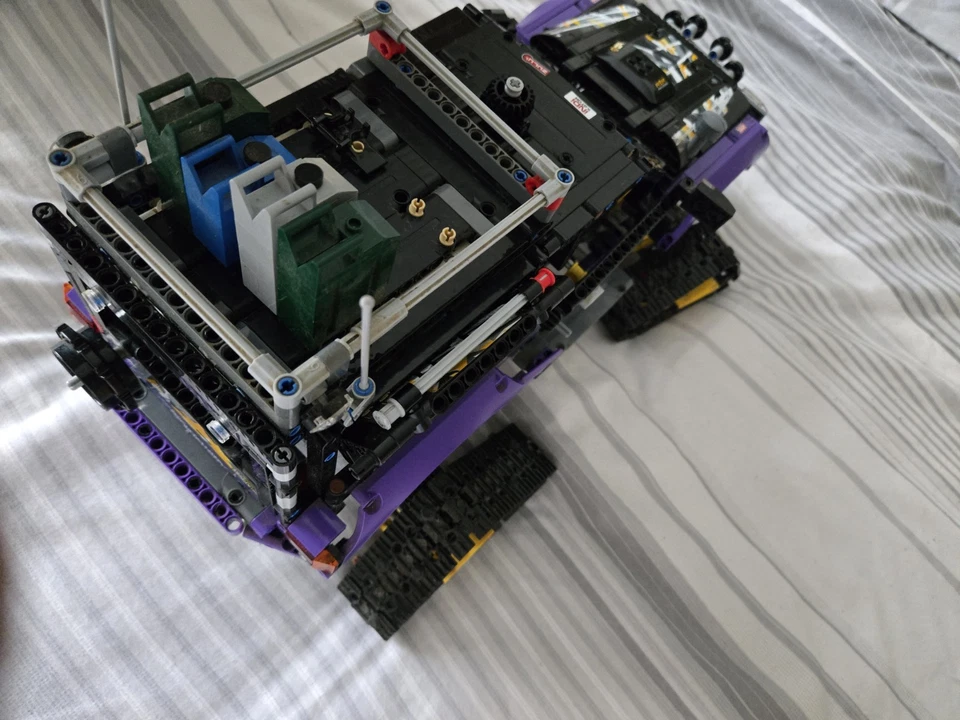 LEGO Technic 42069 Extreme Adventure, photo 3 of 5