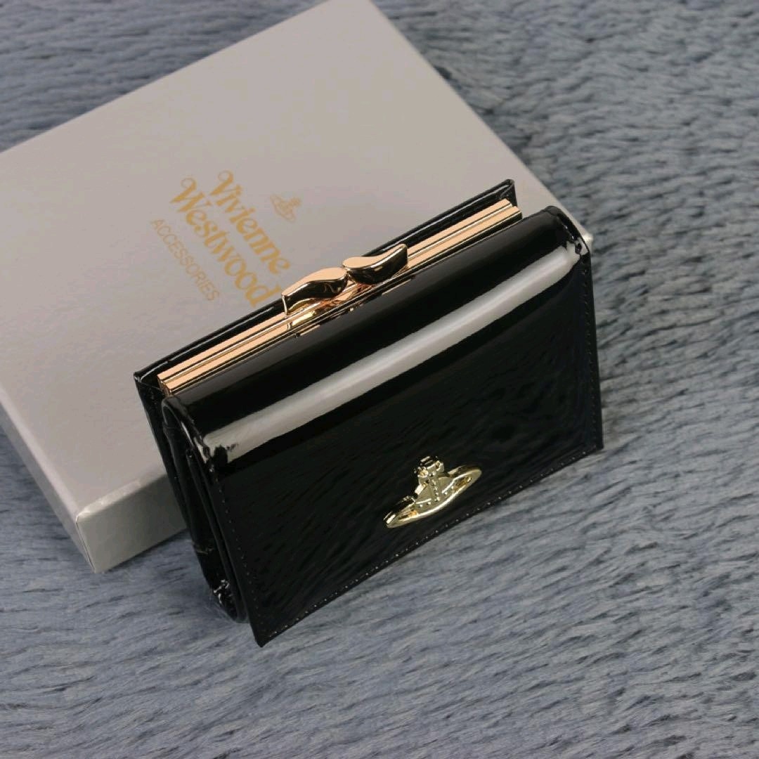 Vivienne Westwood Trifold Clasp Purse Patent leather Black Orb Vivienne Westwood Trifold Clasp Purse Patent leather Black Orb