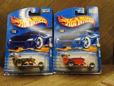 2 Hot Wheels Hot Seat #118 and 149 1:64 Gold and Orange/Purple🔥🔥🔥