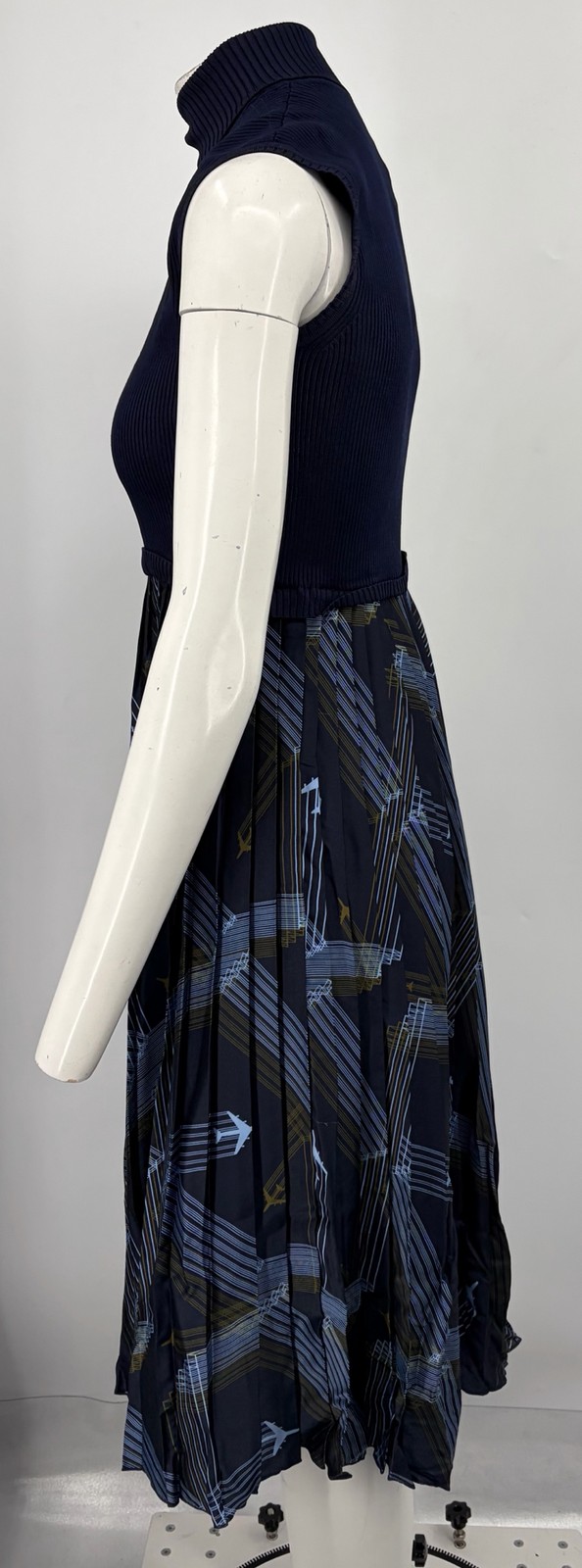 Sportmax Code Navy Sleevless Ribbed Trutleneck Pr… - image 3