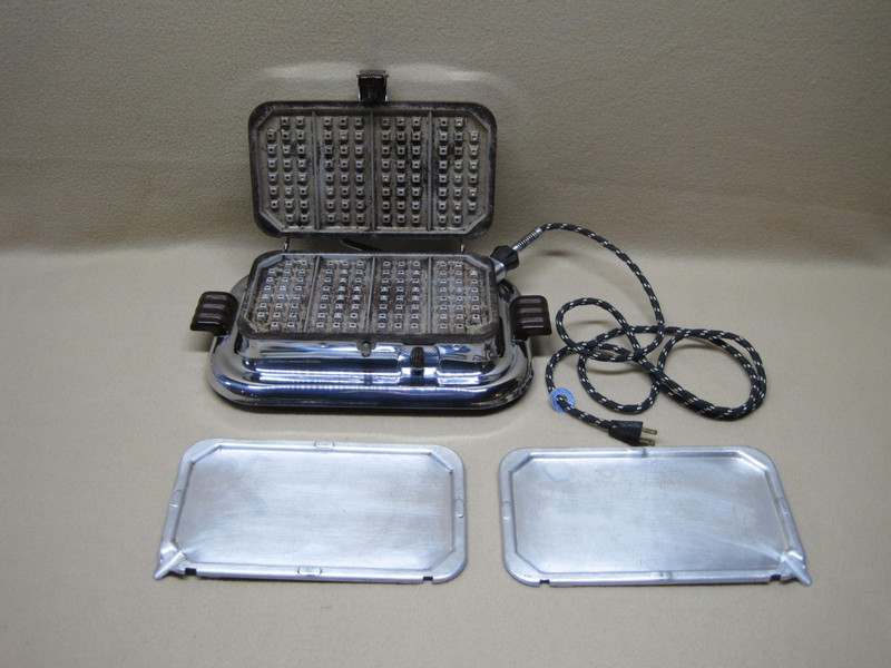 Vintage General Electric Waffle Maker with Griddles