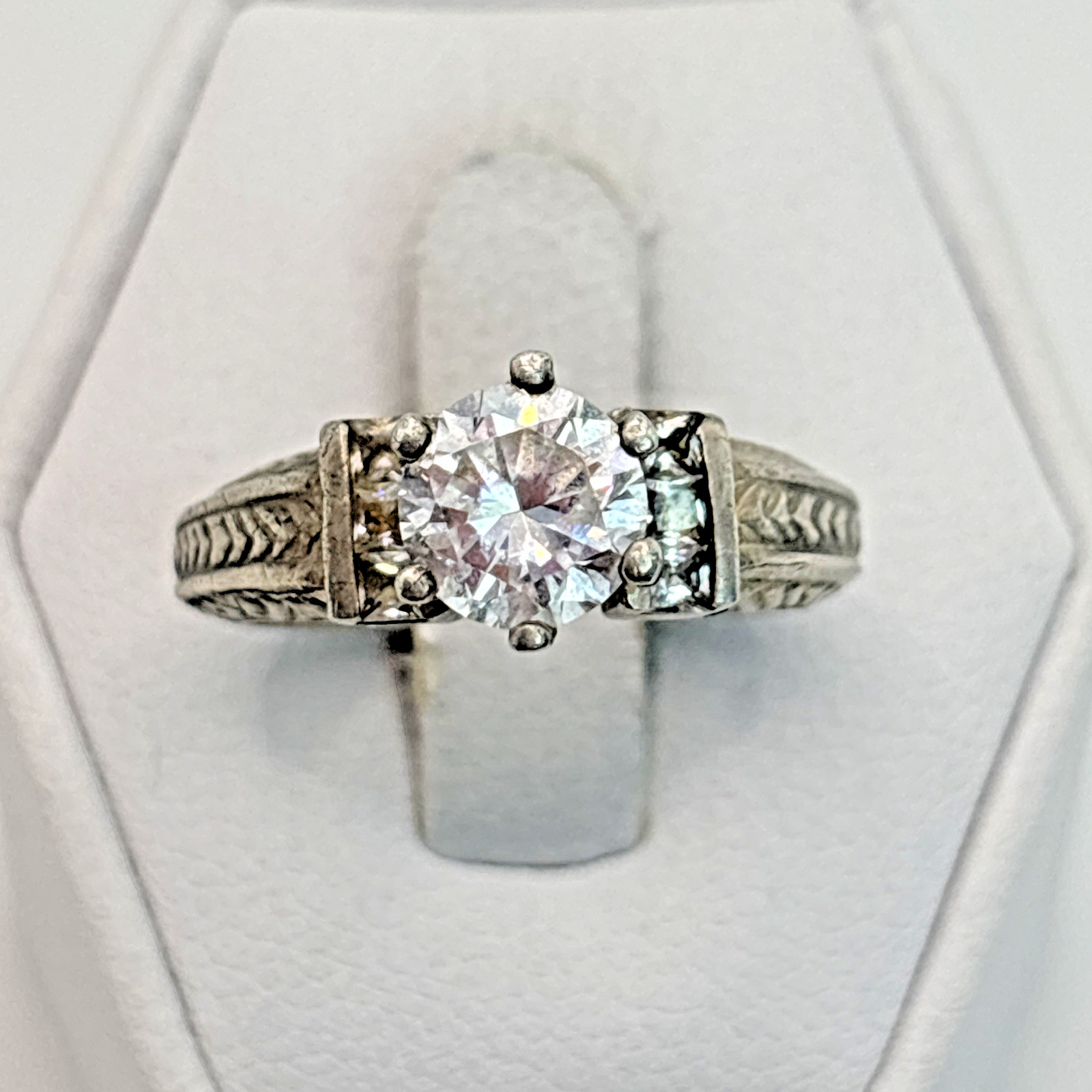 STUNNING .925 Vintage Sterling Silver Estate Ring Size 6.5 Colorless stone