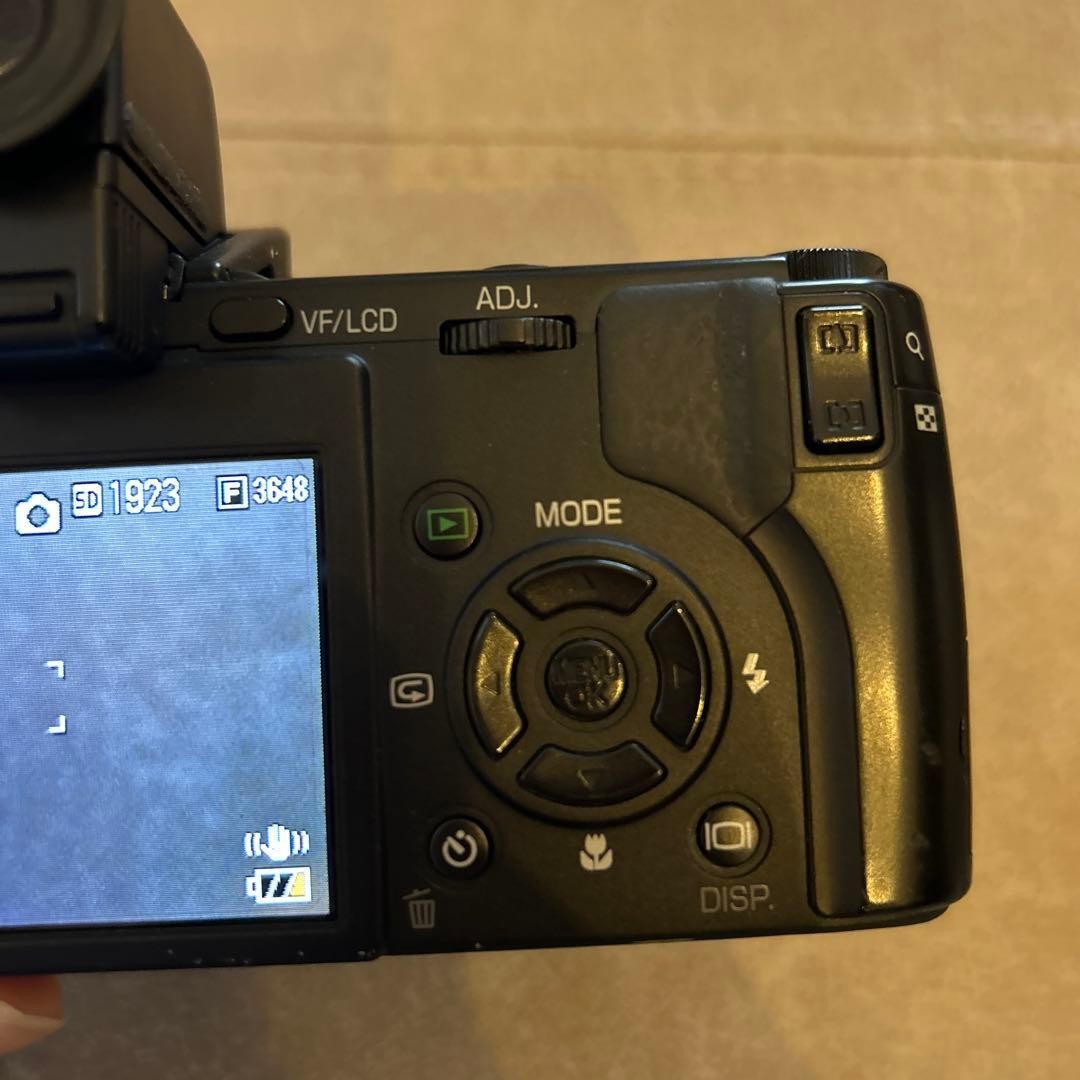 【RICOH】Caplio GX100 with VF-1 USED Ricoh Caplio GX100 VF KIT (View Finder Vf-1) Excellent FREE