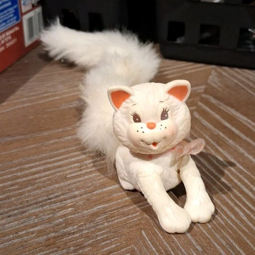 Vintage 80s Kenner Furrever Friends Clip 'N Tails white cat