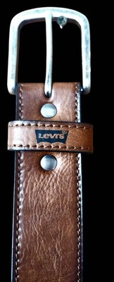NEW LEVI'S MENS BELT  Size LG  47'' Long Tan Ctd Leather Top SynthLeather Lining