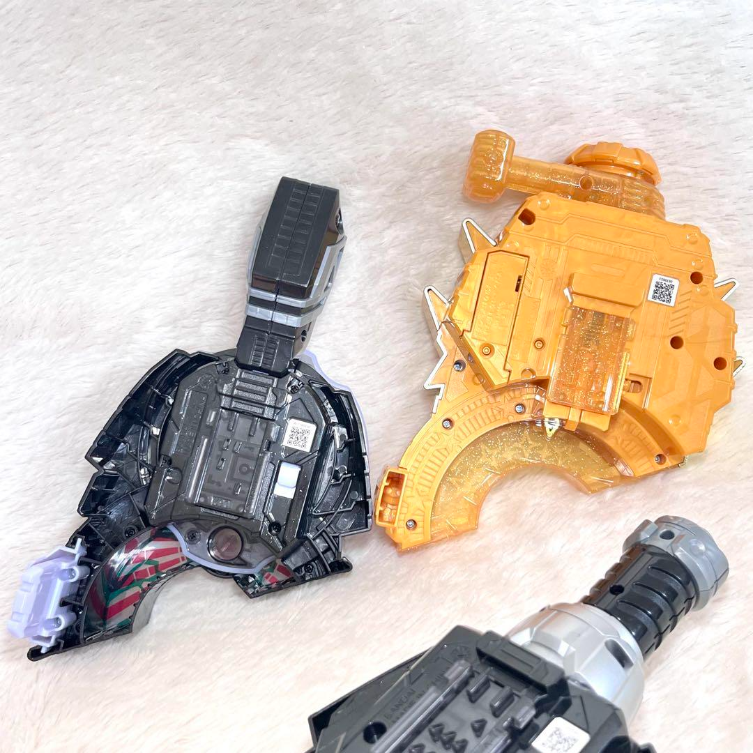 Kamen Rider Geats DX Desire Driver Magnum Boost Fever Arrow