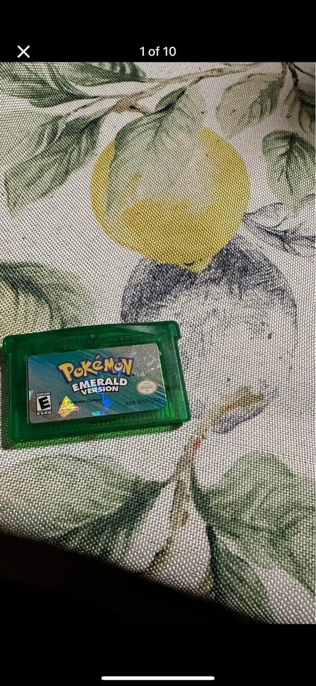 Pokemon Emerald - Nintendo Game Boy Advance
