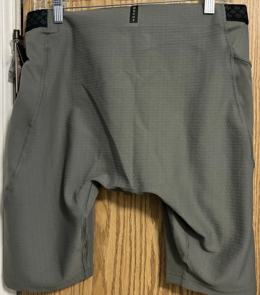 Under Armour Celliant  RUSH Long Shorts Men’s XL Compression  MSRP $70 - Image 2 of 4