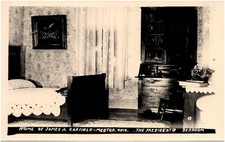 Home of James A. Garfield President's Bedroom Mentor Ohio OH 1940s RPPC Postcard