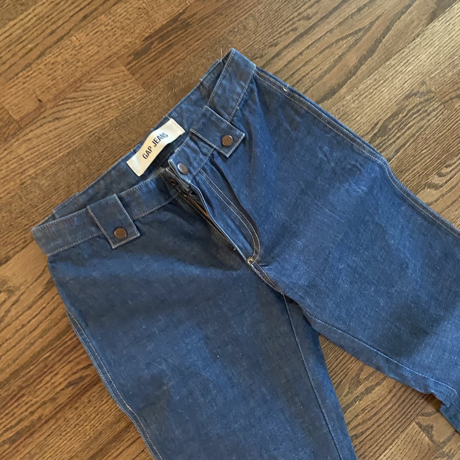GAP Y2K Dark Wash FLARED JEANS SIZE 4 
