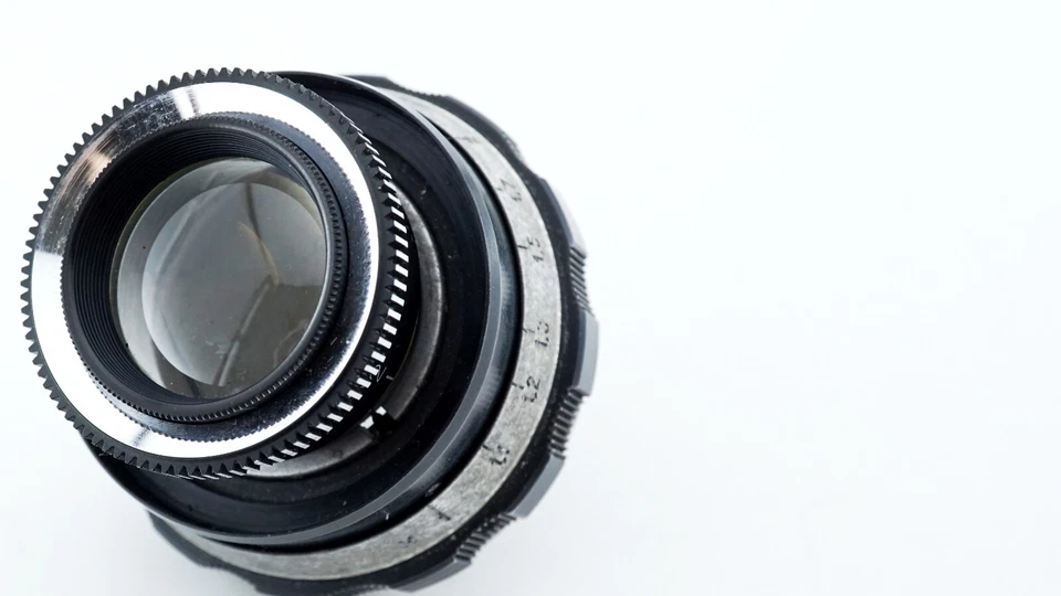 Lente mono creativa LOMO 2.8/75 M39 montura sin espejo, del visor Lubitel Foto 3 de 4