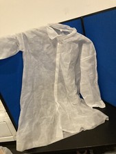 Case of 30 White Poly Lab Coat with No Pockets, XL 2199