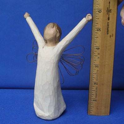 Willow Tree Angel of Courage Figurine 2004 arms up friendship friend