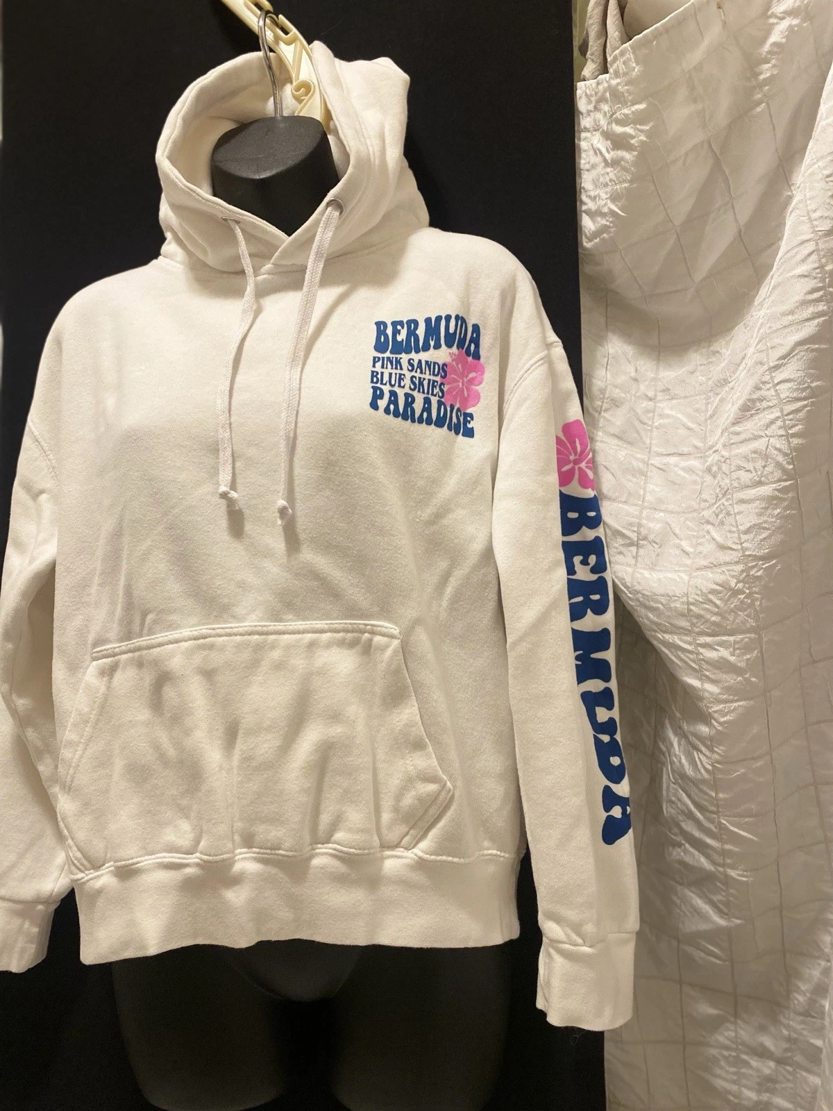 Popular Apparel Sweater Womens M long Sleeve Hooded.