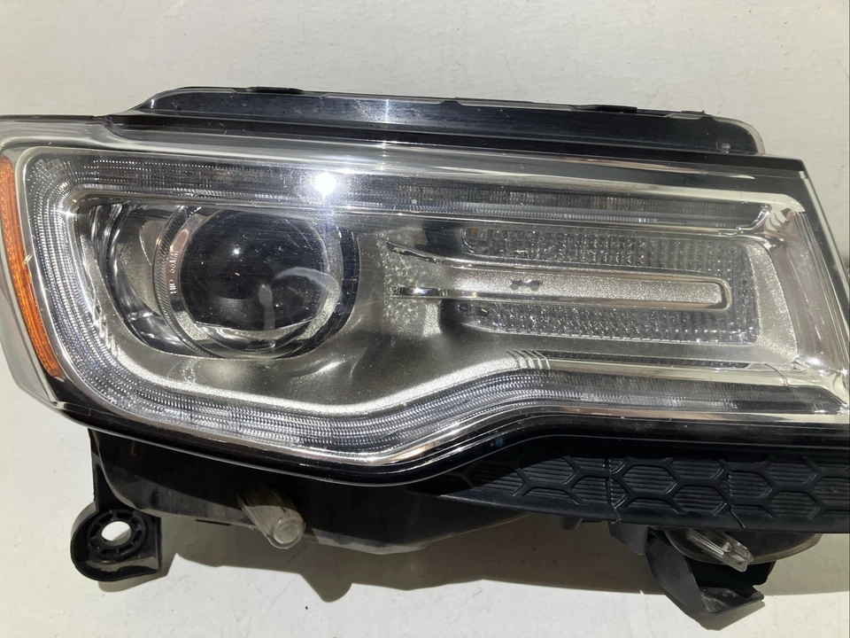 Faro derecho de xenón para pasajero Jeep Grand Cherokee 2014-2016 no AFS OEM 2354 Foto 3 de 4