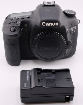 Shutter only 30K (20%) Canon EOS 7D DS126251 18.0 Megapixel Digital SLR Camera