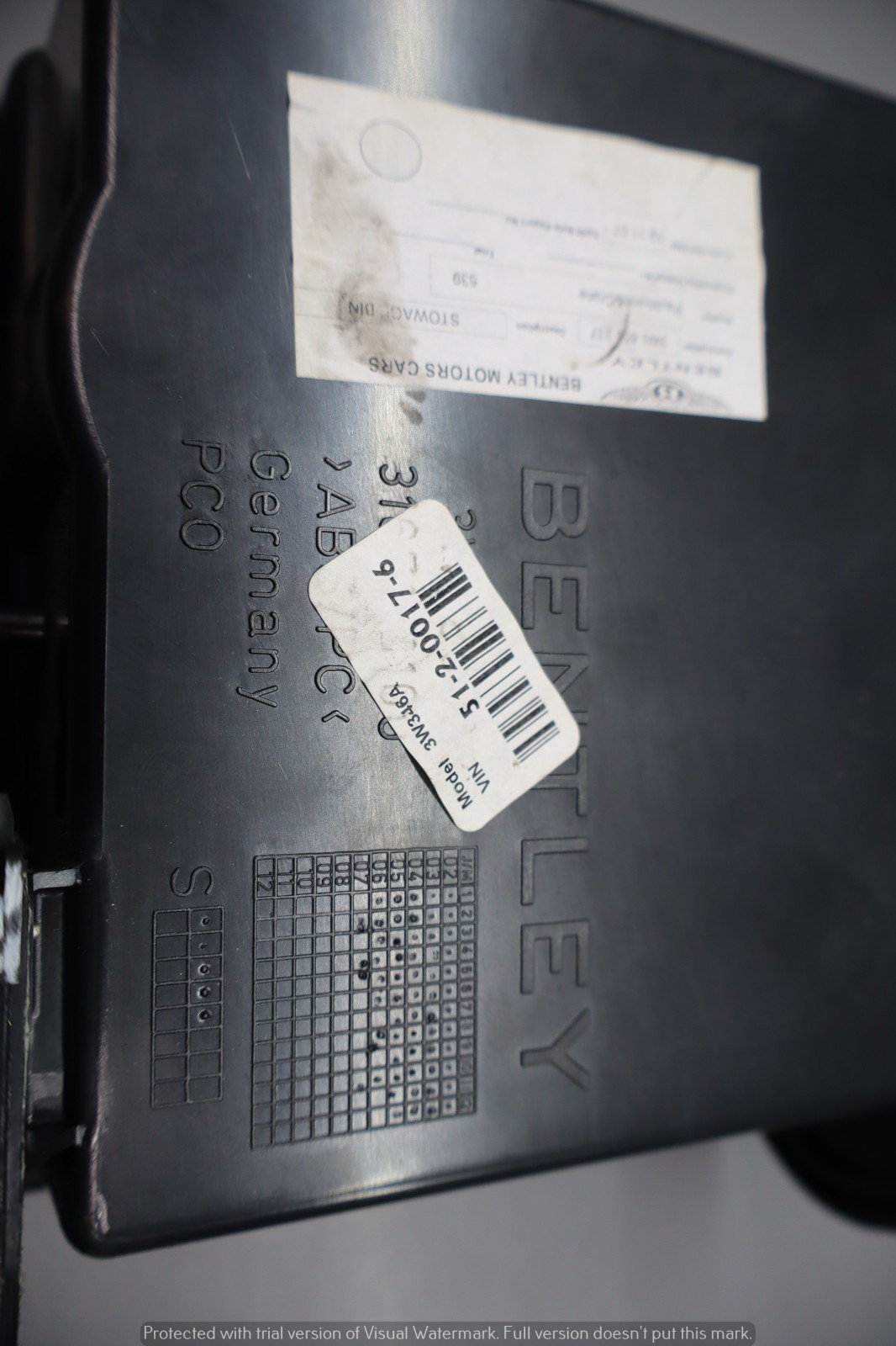 Bentley Continental GT 2003-2012 Front Center console storage compartment