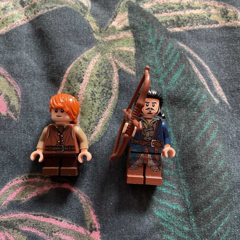 2 LEGO Minifigures from The Hobbit: The Battle Of The 5 Armies DVD pack 2015