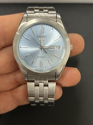 Seiko 5 (7S26-0420) Day/Date Automatic Men s Wristwatch ( 36mm )