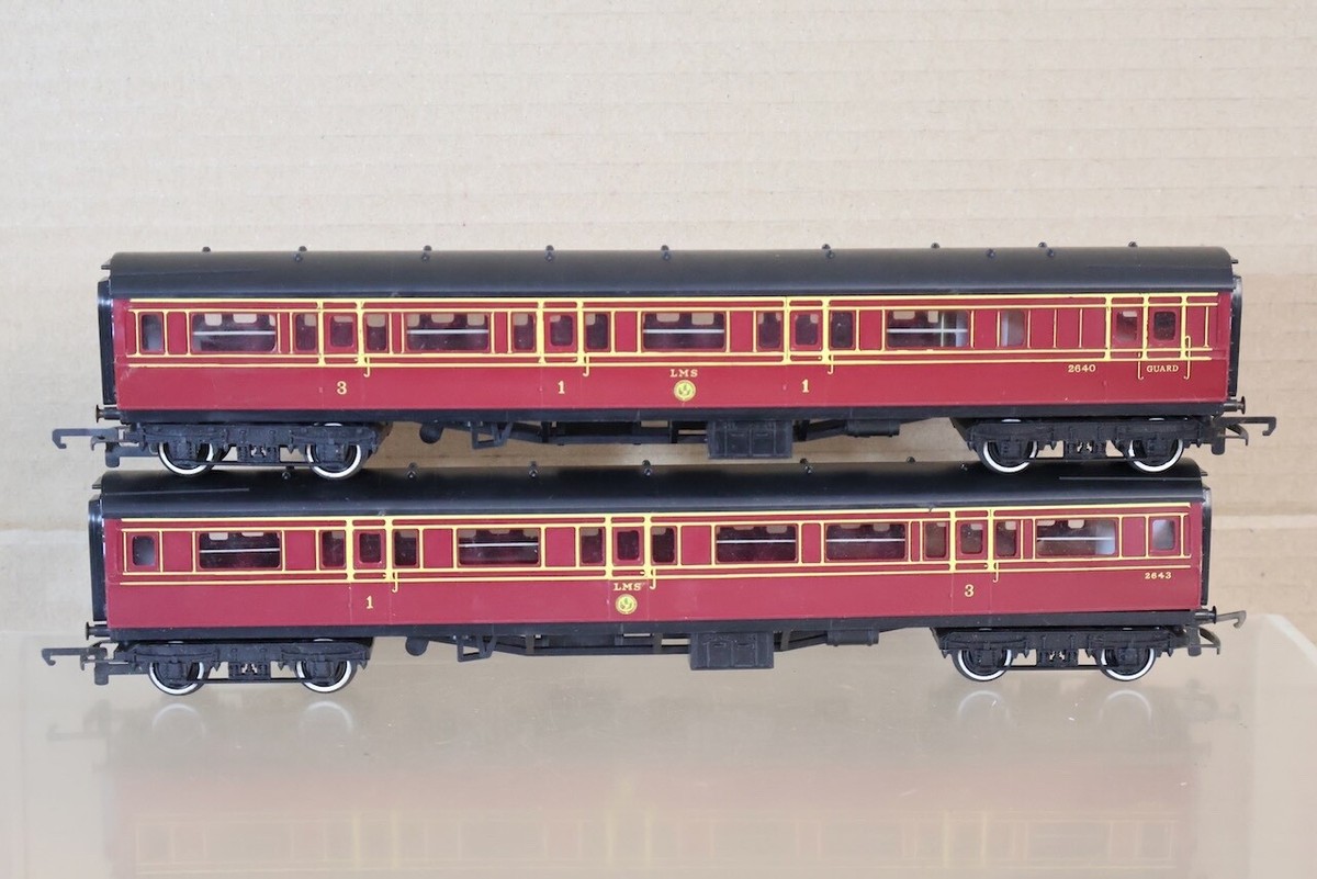 Triang Hornby R747 LMS Maroon Caledonian Composite Brake Coach