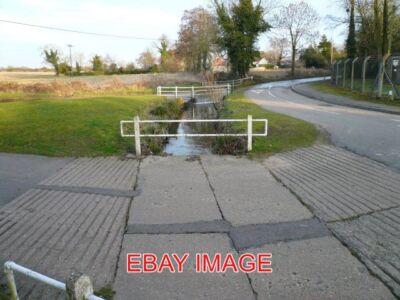 FOTO BEIDE FORDS IN BRADENHAM NORFOLK 2009