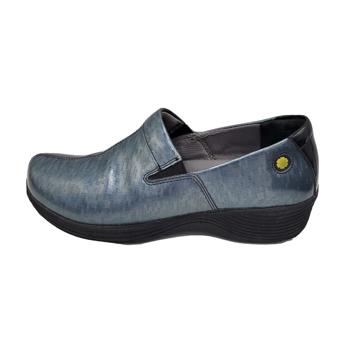 Work Wonders By Dansko Camellia Womens EU 39 US 8.5 9 Grey Patent Slip On Clogs