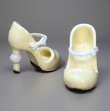Rainbow High Sheryl Meyer Doll 1st Outfit Pastel Buttercup Yellow Shoes Heels