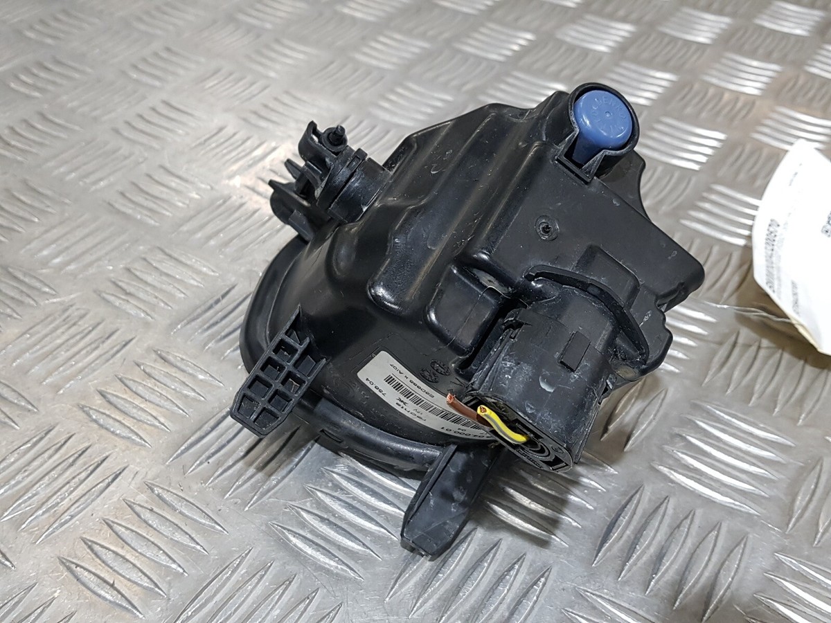 Feu Antibrouillard Avant Droit LED Pour BMW F20 F21 F30 F31 LCI - Réf. 7315560 - Occasion
