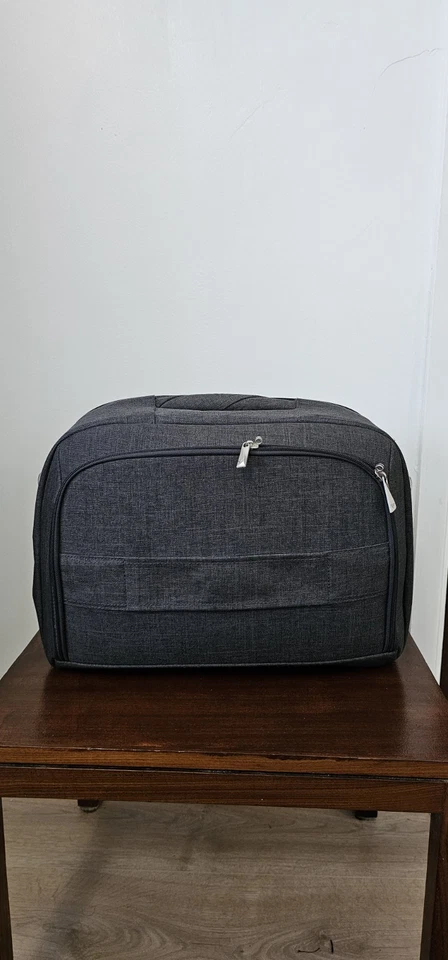 Antler Shoulder Flight Cabin Travel Hand Luggage Weekend Overnight bag. - Image 2 of 4