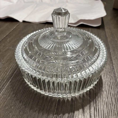 Vintage Anchor Hocking  Clear Glass Round Queen Mary Candy/Nut Dish. 7”