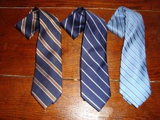 LOT OF 3 BLOOMINGDALES MEN'S STORE MEN'S 100 SILK TIE HARDLY WORN LOT 3