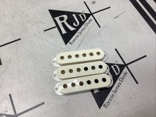 80  s Genuine Fender USA Strat Single Coil Pickup Cover Set