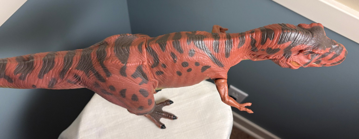 Vintage 1993 Jurassic Park JP09 Red T-Rex Tyrannosaurus Rex Kenner