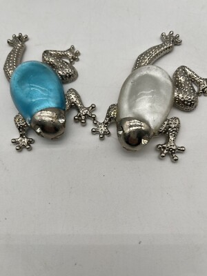New metal Frog paper weights 3.5''set Of 2  blue And White