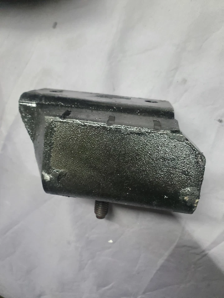 1968 1969 Lincoln Continental 460 Engine Mount C8VY6038A OR C8VY6038B - Image 3 of 4