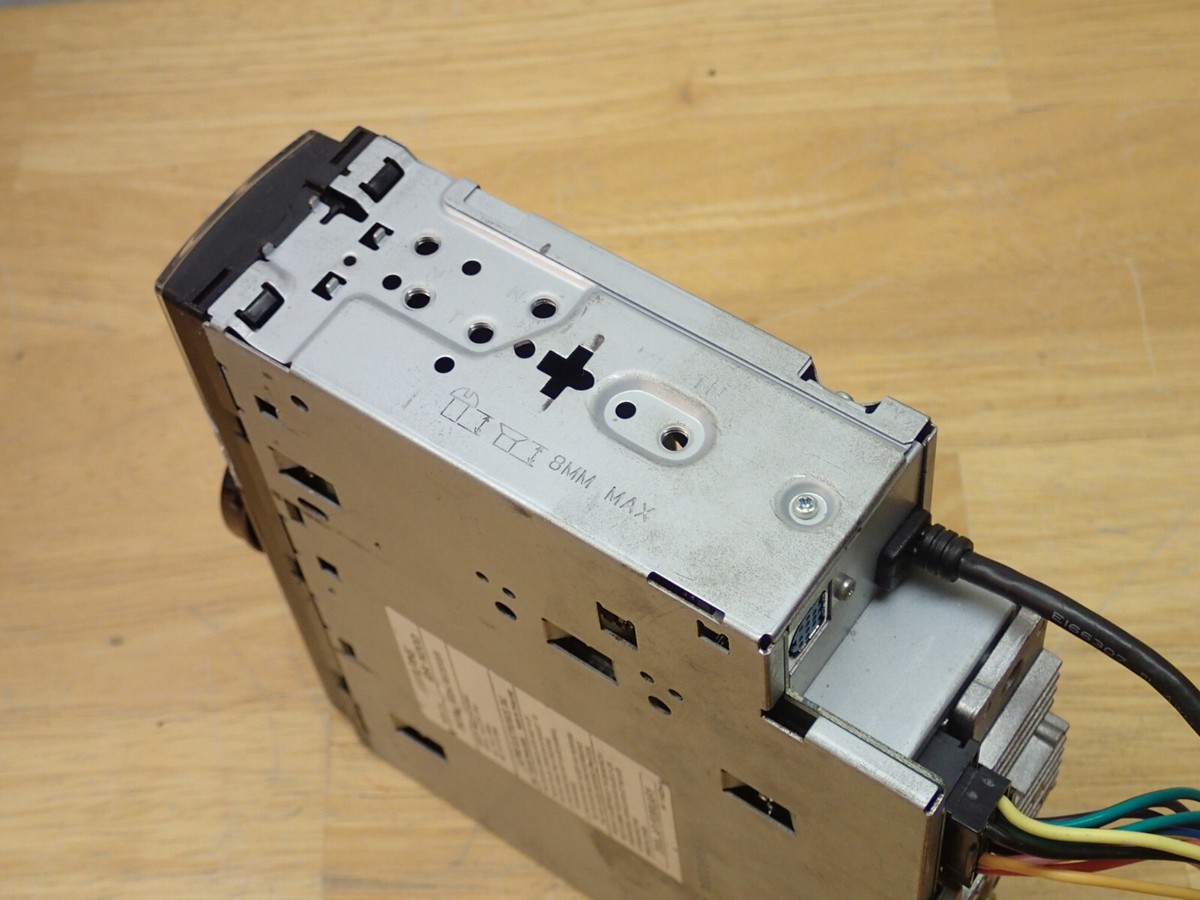 ALPINE iDA-X200 デジタルメディアレシーバー Alpine iDA-X200 MP3/WMA/AAC USB Player Audio Head Unit
