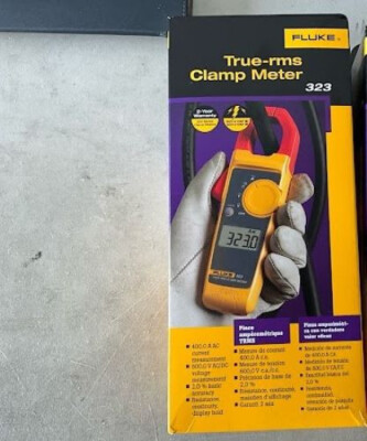 Fluke 323 True RMS Clamp Meter - NEW